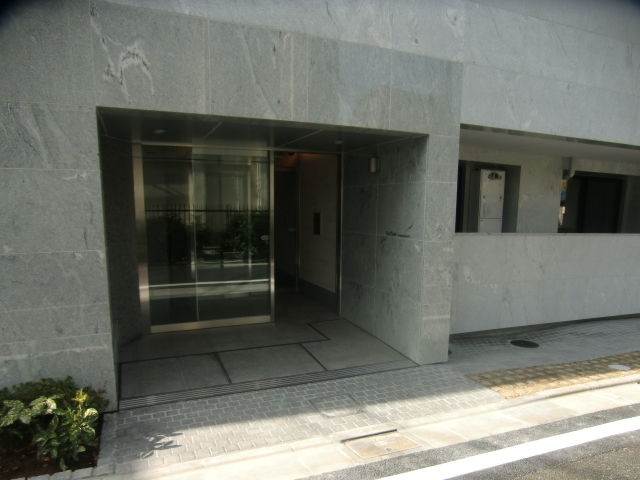 ラフィネ三軒茶屋 エントランス