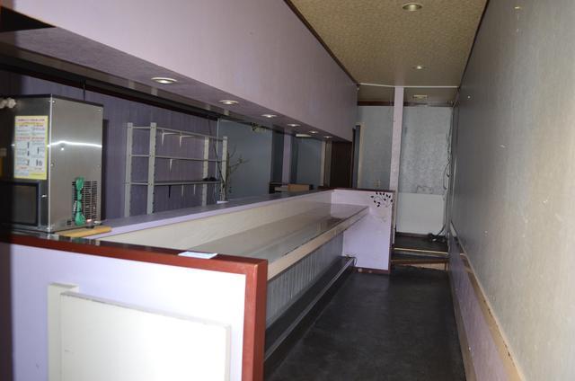店内　（カウンター）