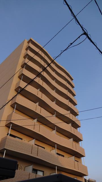 外観西南西より