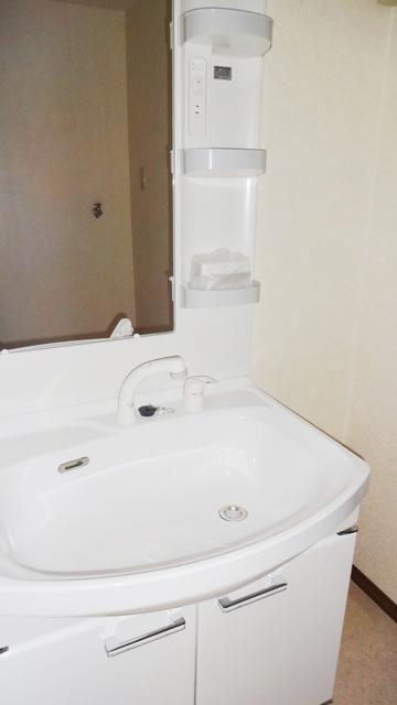 シャワー付洗面化粧台