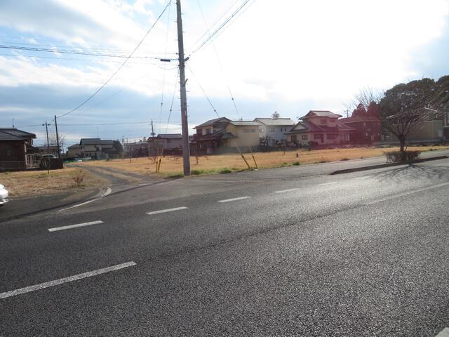 北東　　主道路側　　１