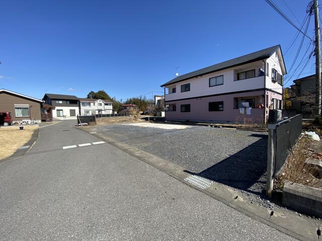 南西側、進入路付近