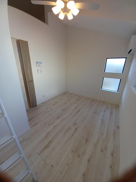 ロフト付き洋室（同タイプ別部屋写真）