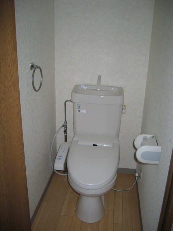 シャワートイレ