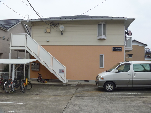 サニーコート与野本町 駐車場