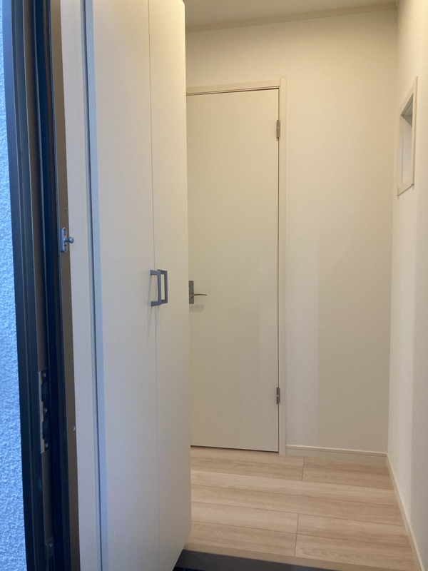 Ｍ’ｓ　Ｍａｎｓｉｏｎ１０３号室 玄関