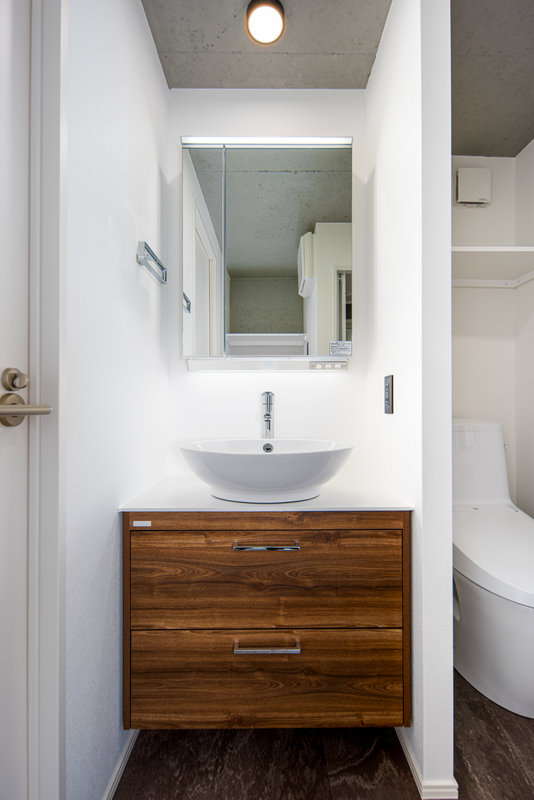 おしゃれな雰囲気の洗面所に！