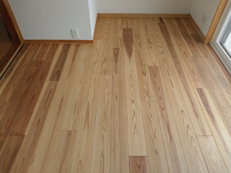床は杉無垢フローリング