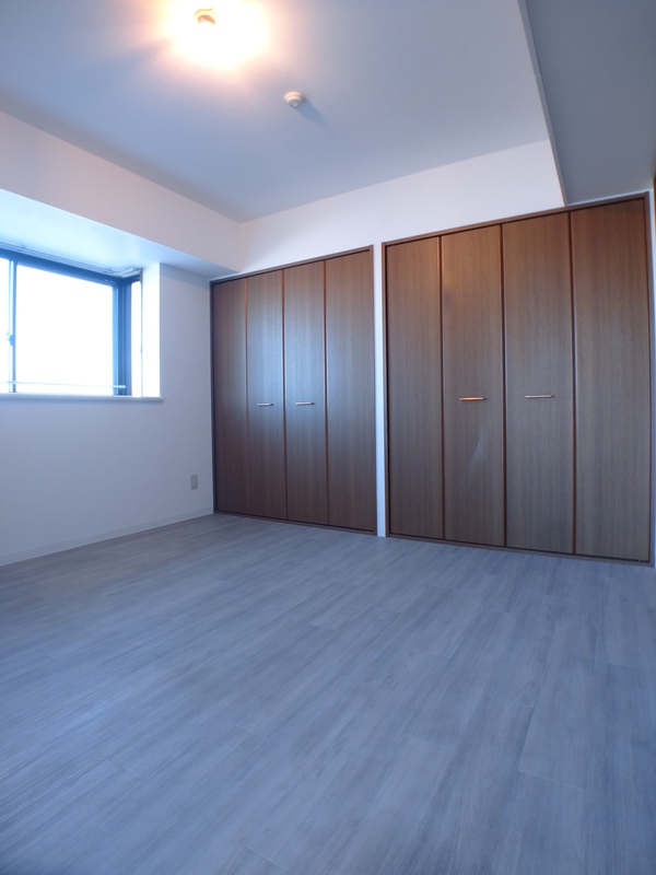 出窓のある洋室(7.1帖),豊富な収納付き