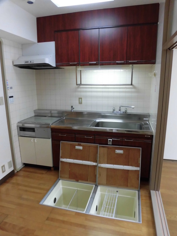 103　床下収納庫付