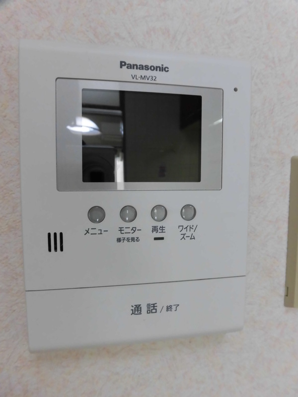 103　モニター付きインターホン