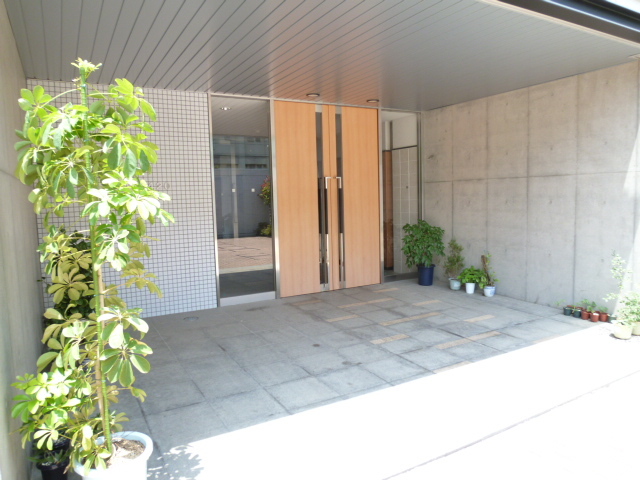 Ｍ－ＦＬＡＴ４２０ エントランス