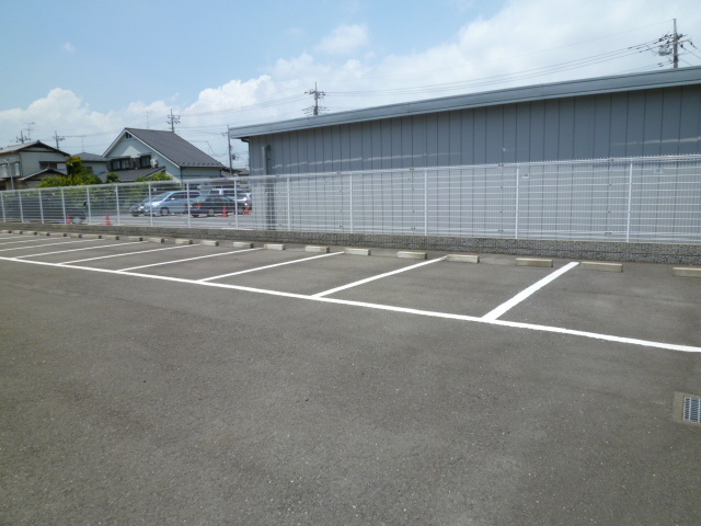 Ｍ－ＦＬＡＴ４２０ 駐車場