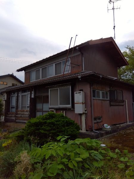 東側（玄関側）