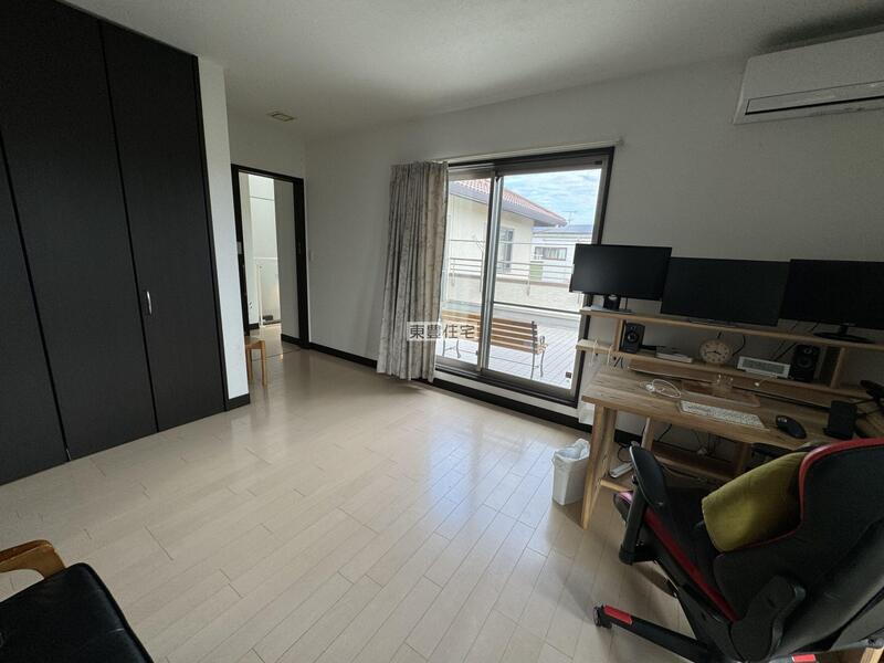 各居室8帖以上、二面採光、収納付の洋室で大家族にもオススメです