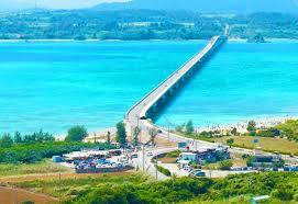 古宇利大橋まで車で約６分