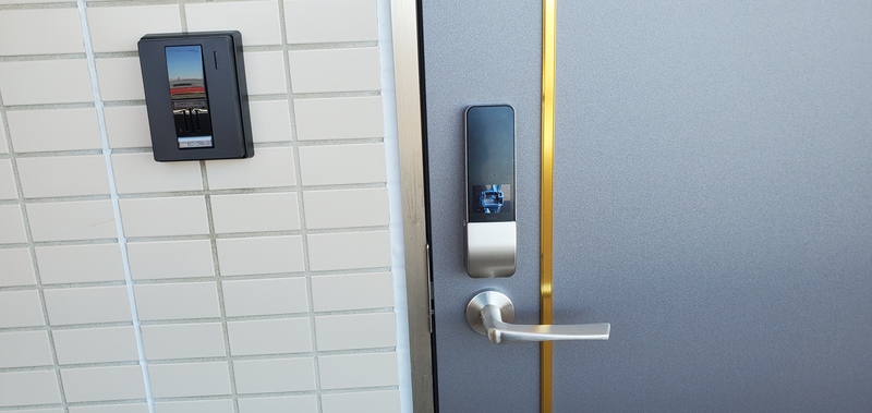 玄関ドアはスマートキー