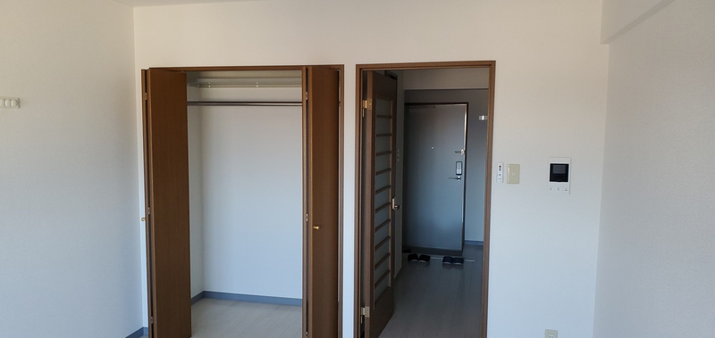 クローゼット・ＴＶモニター