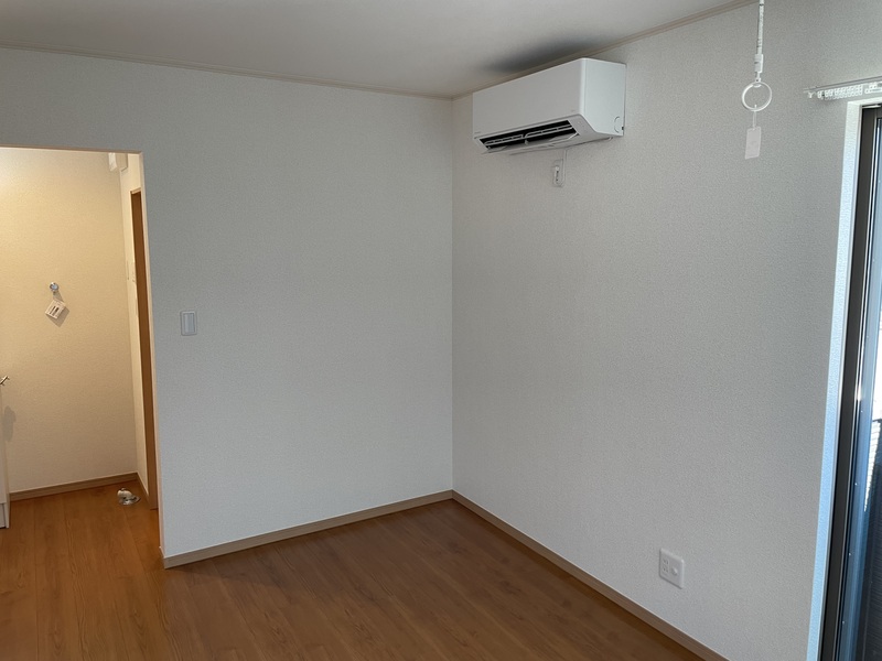 エアコン　室内物干し