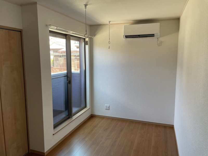 エアコン　室内物干し　バルコニー