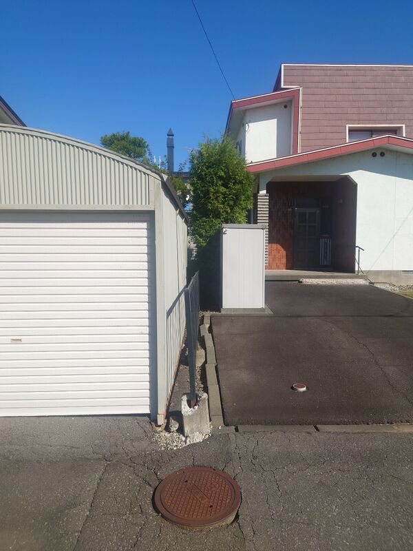 隣地境界線付近（道路側2）