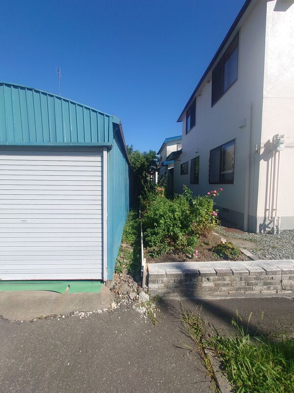 隣地境界線付近（道路側1）