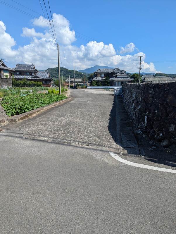 接道（西側道路）