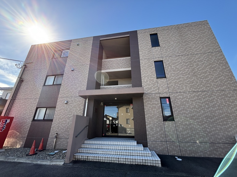 buildingImage