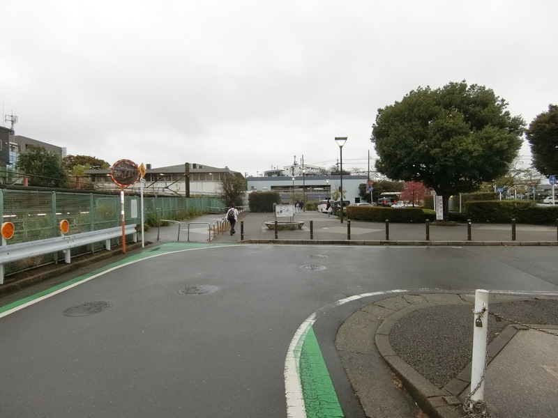 駅前ロータリー(タクシー乗り場）