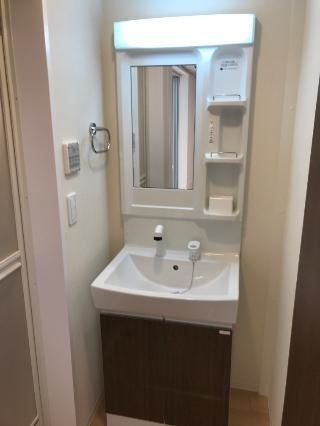 シャワー付き洗面台