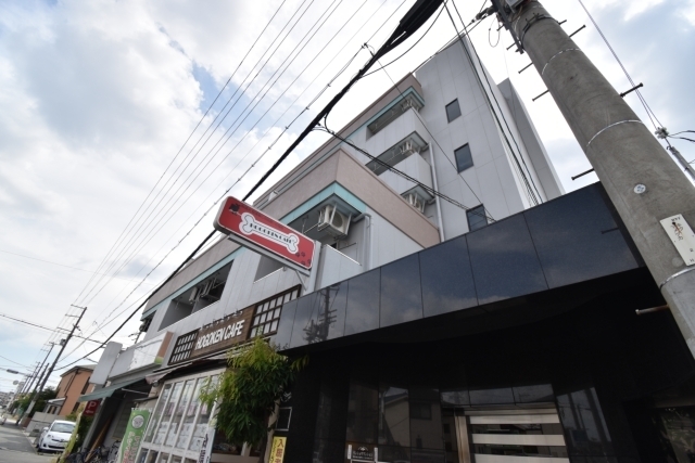 buildingImage