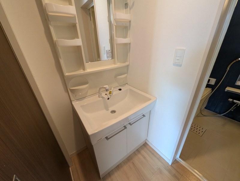 シャワー付き洗面台