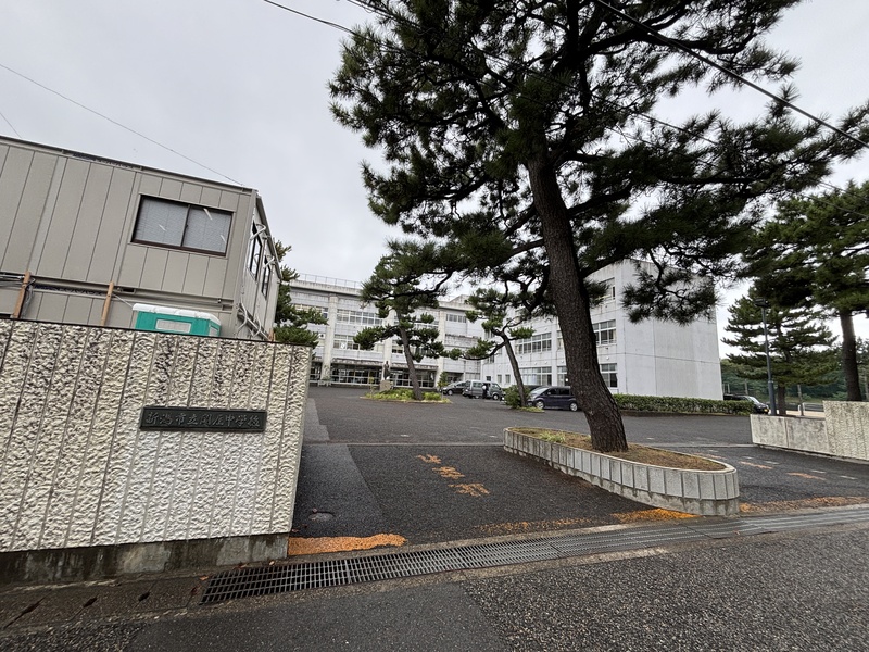 関屋中学校