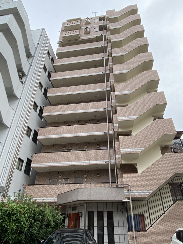 駅徒歩約1分の2003年築SRC造マンションです