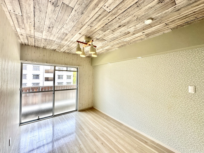 洋室（南西側）