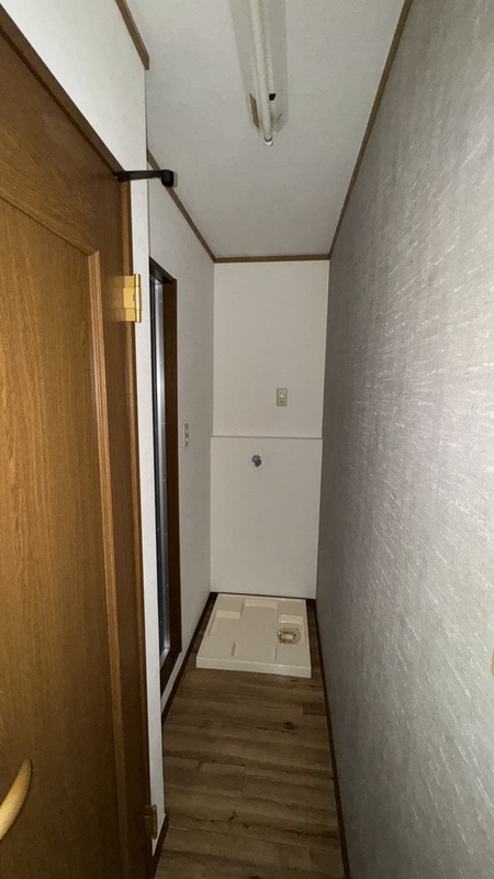 室内写真は202室になります。