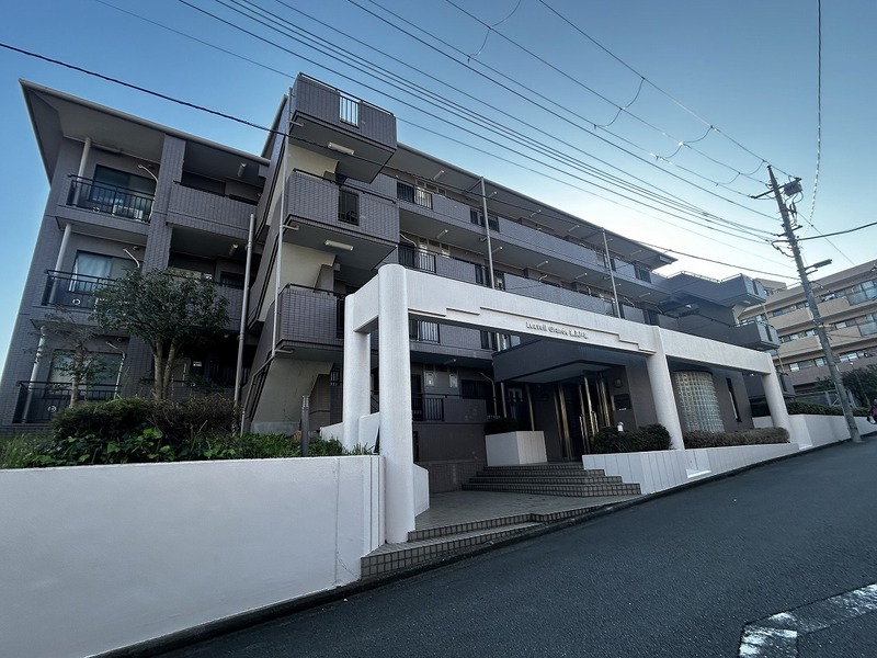 buildingImage