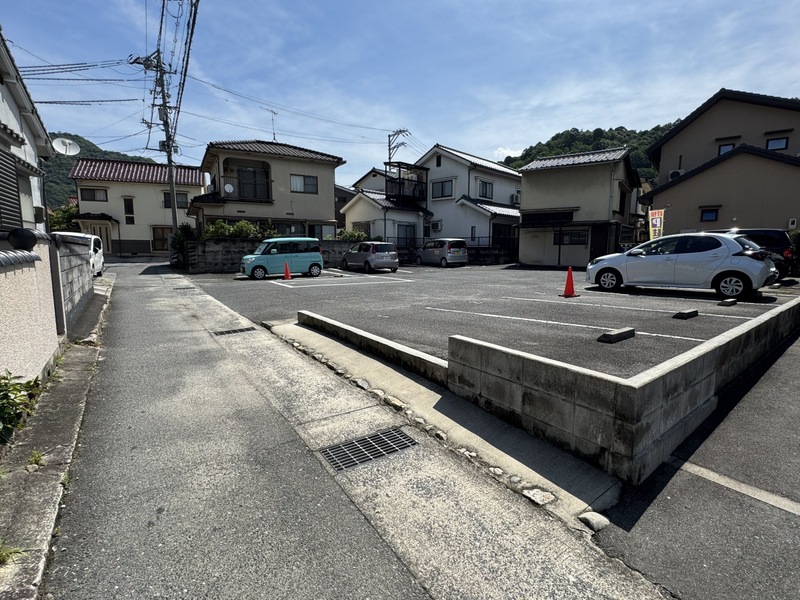 物件西側　前面道路