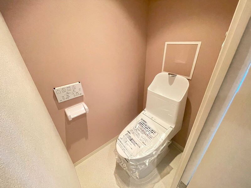 ２０２５年７月トイレ新調！温水洗浄便座付きトイレです♪