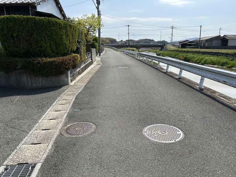 前面道路　東側