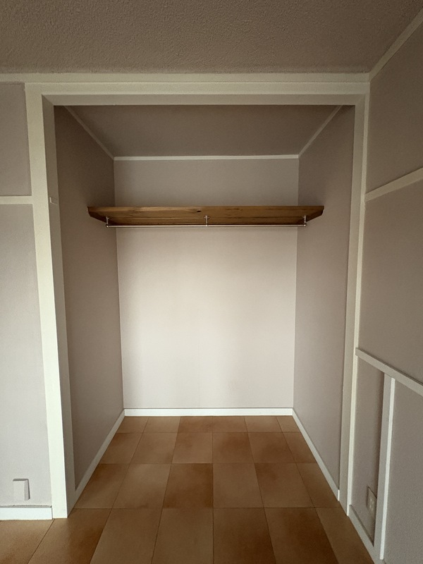 洋室（バルコニー側）