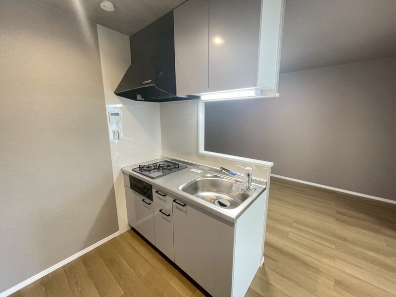 ２口コンロ・グリル付きの対面式システムキッチンです♪