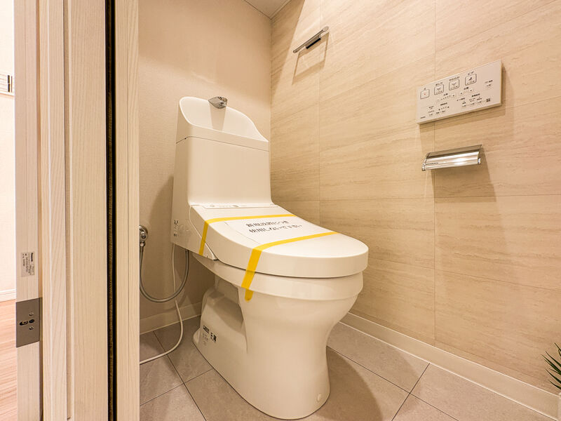 温水洗浄便座設置済です♪