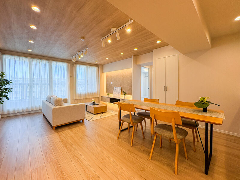木目を基調とした温かみを感じる空間です。