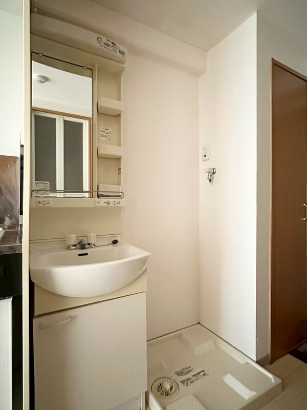 独立洗面台、室内洗濯機置き場