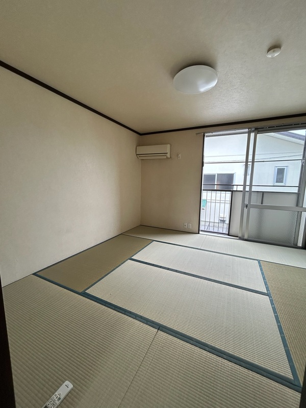 畳８畳で落ち着いています