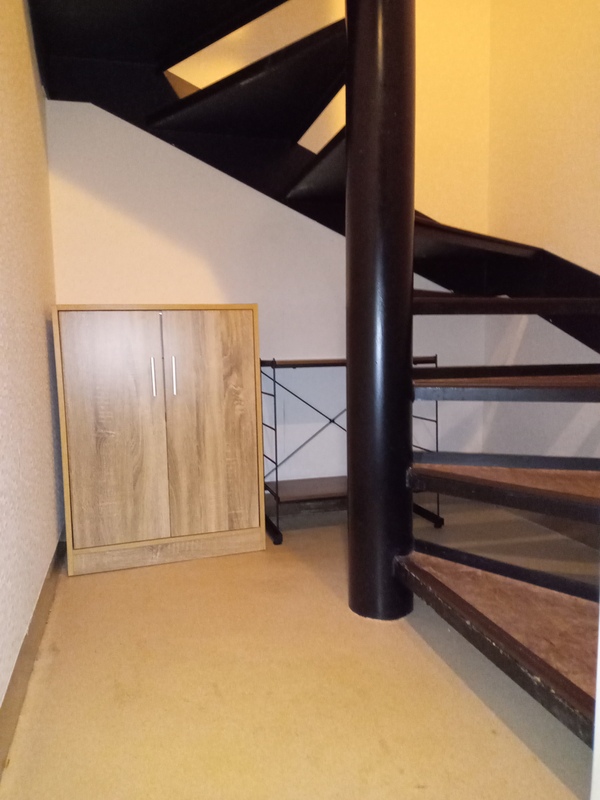 玄関スペースに靴箱＆チェストを設置