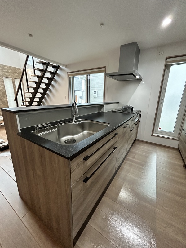 システムキッチン（タッチレス水栓）