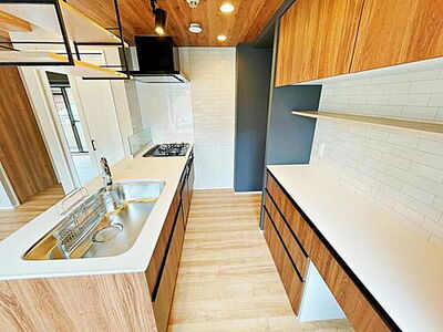 対面式システムキッチン