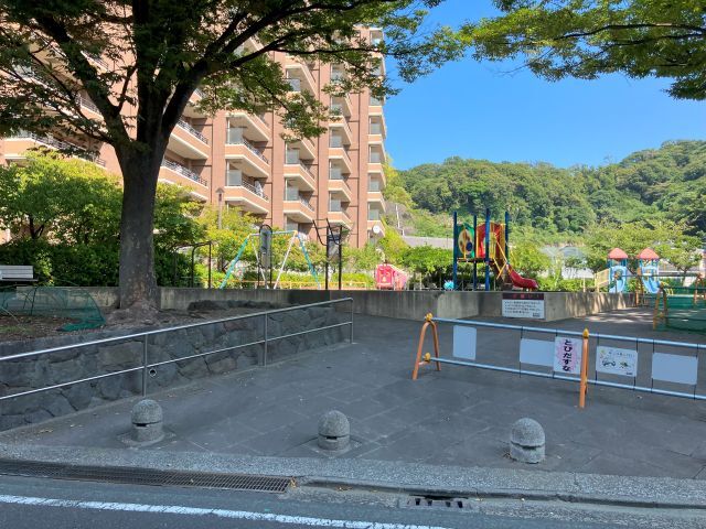 物件目の前の大きな公園